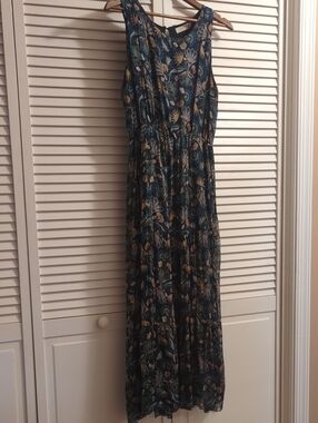 Navy Floral Sleeveless Maxi Dress with Elastic Waist - Unbranded
